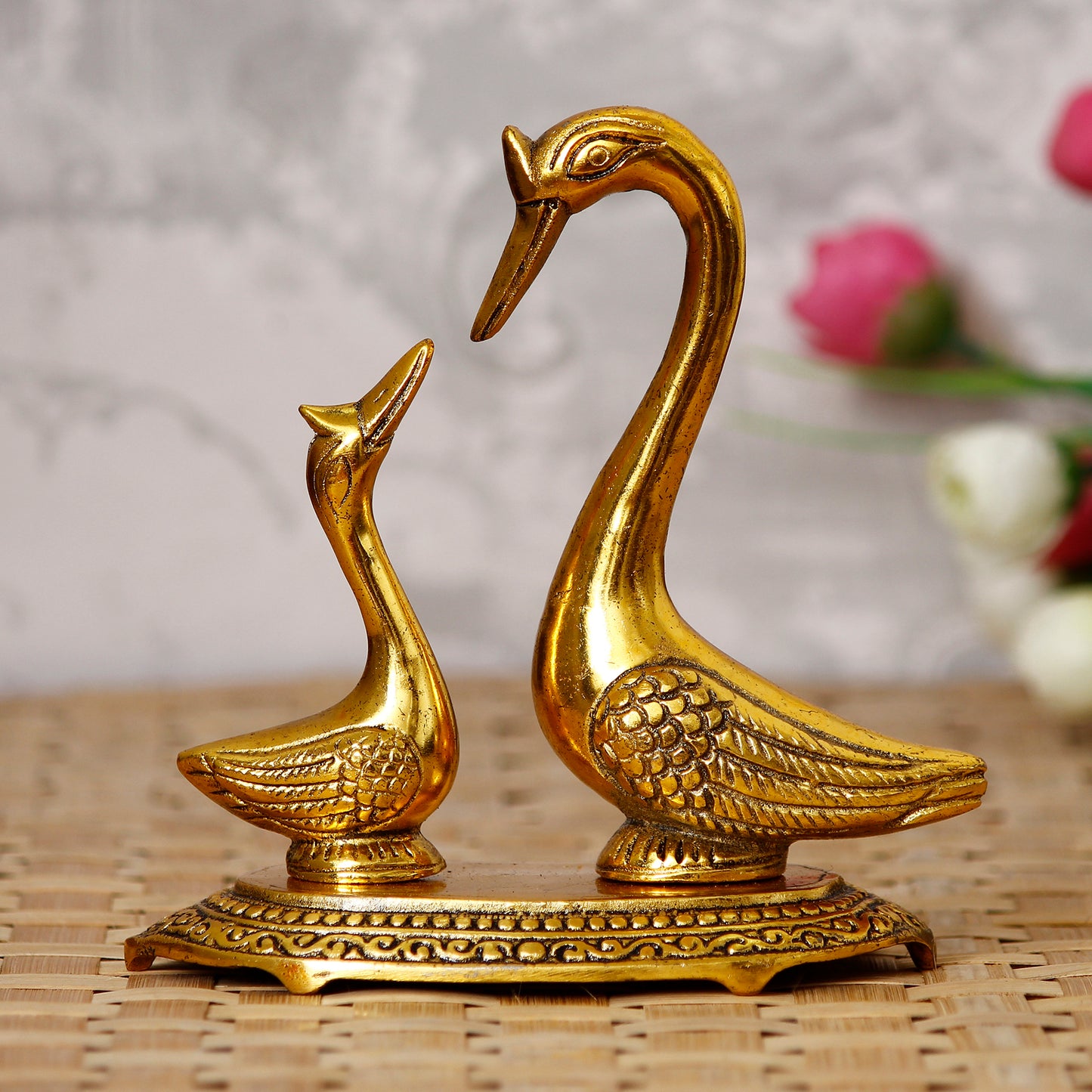 Loving Golden Swan Couple 6Inch Decorative Metal Figurine